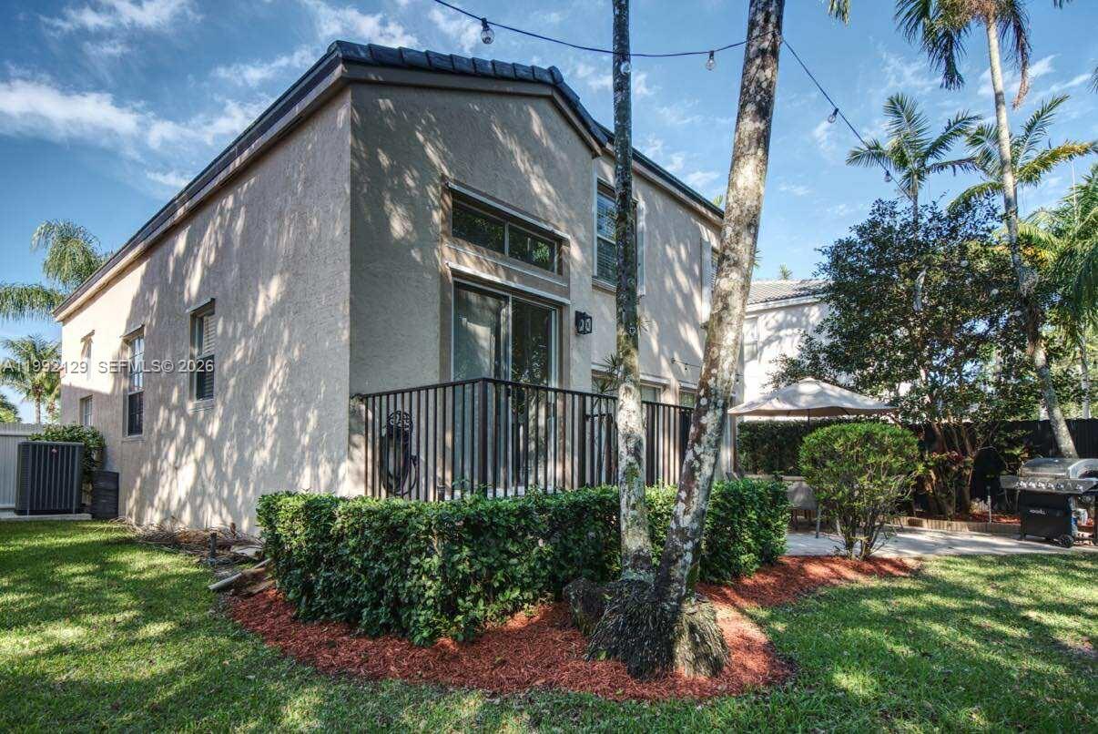 15856 NW 12th Ct Pembroke Pines, FL 33028