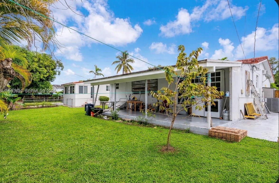 2145 SW 26th St Miami, FL 33133