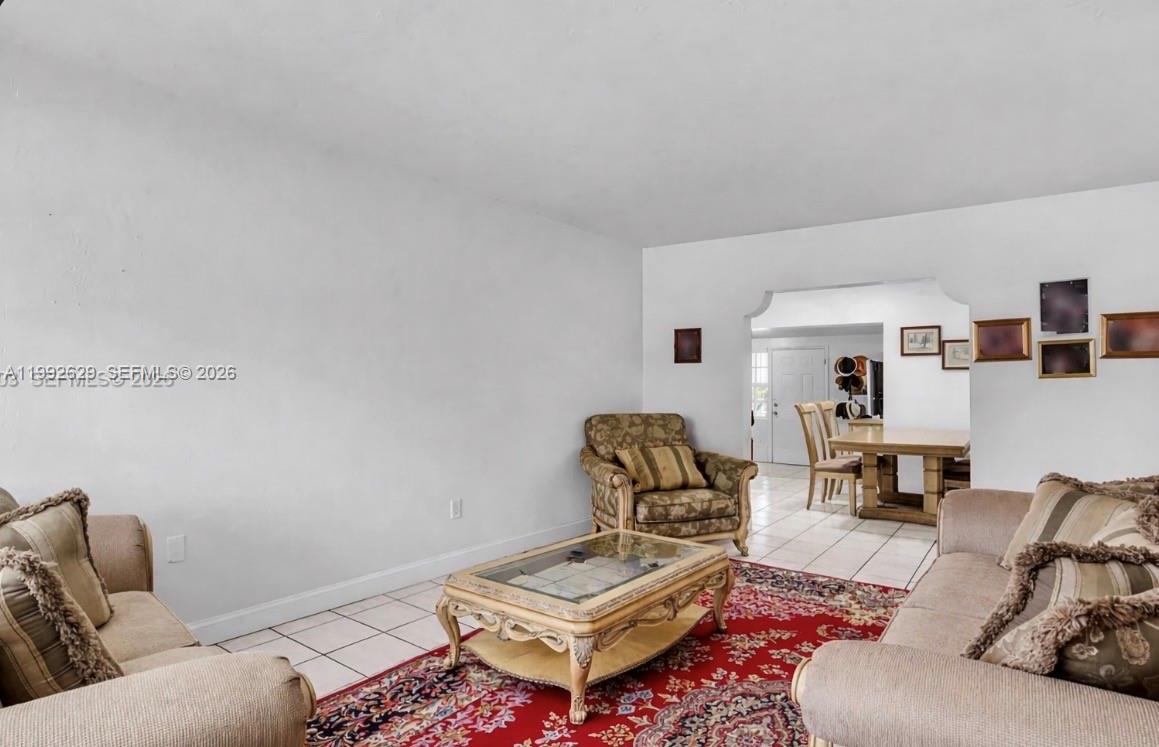 2145 SW 26th St Miami, FL 33133