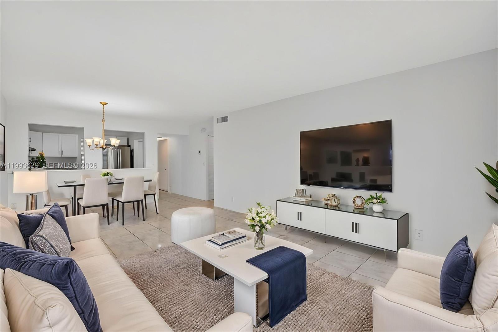 2821 Somerset Dr #302