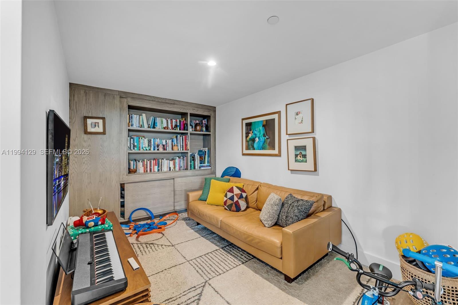 image Emerald Bay at Key Colony12