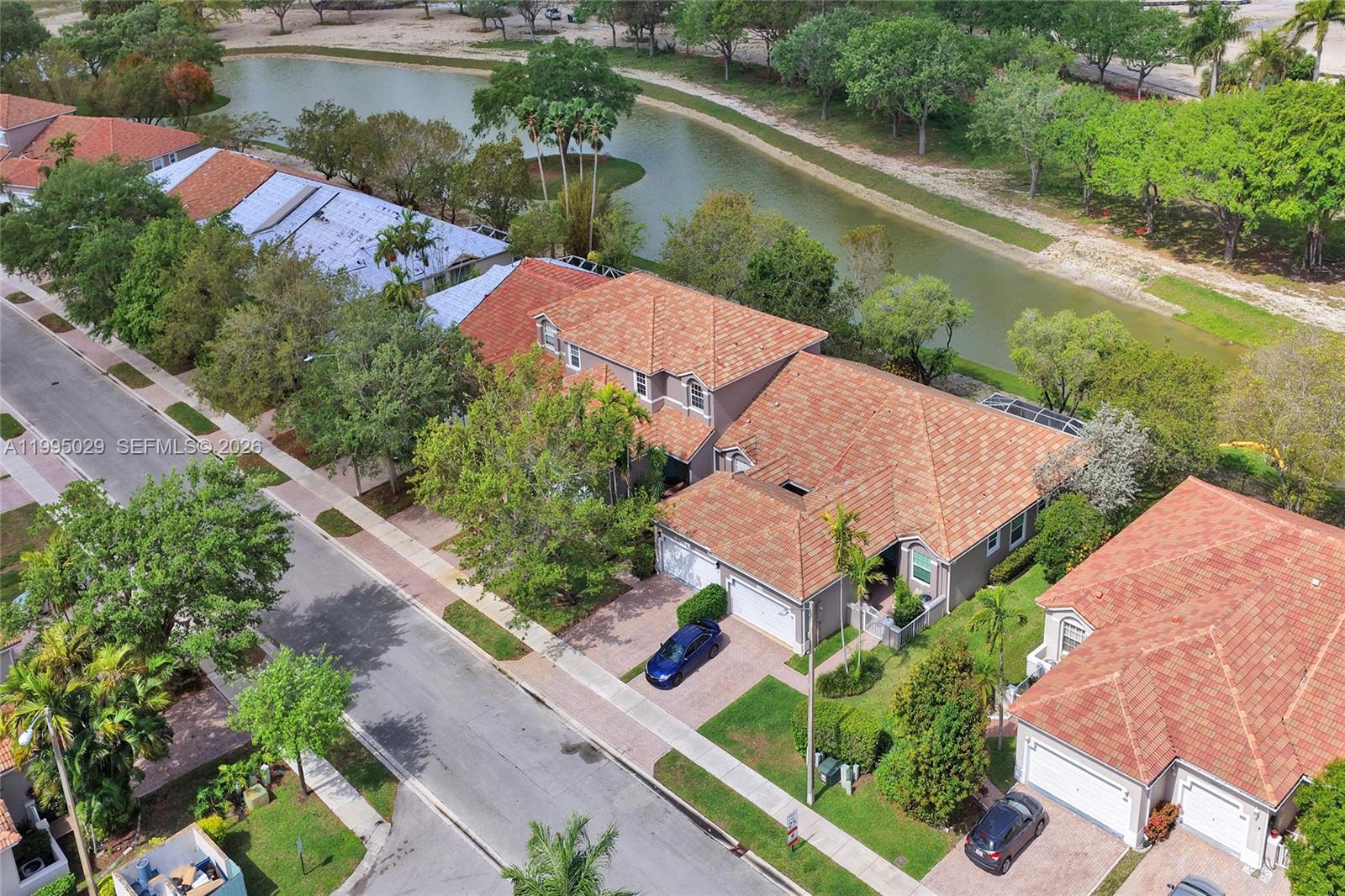 2441 E Aragon Blvd #5