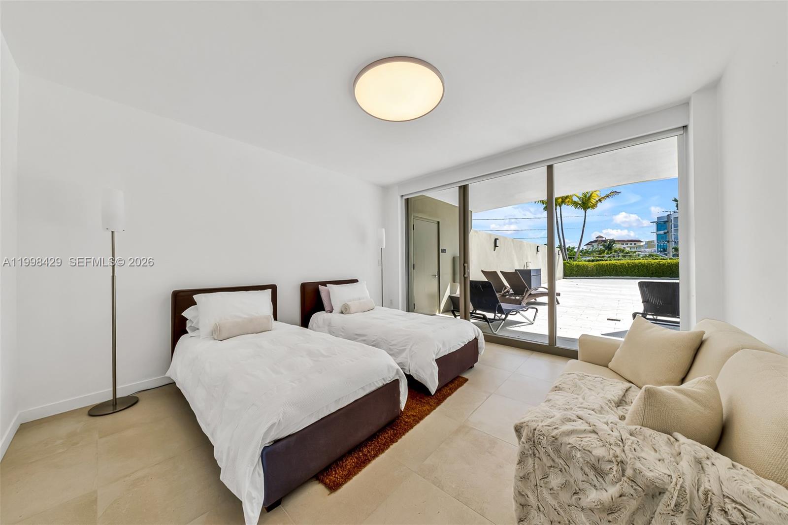 1135 103rd St #304 Bay Harbor Islands, FL 33154