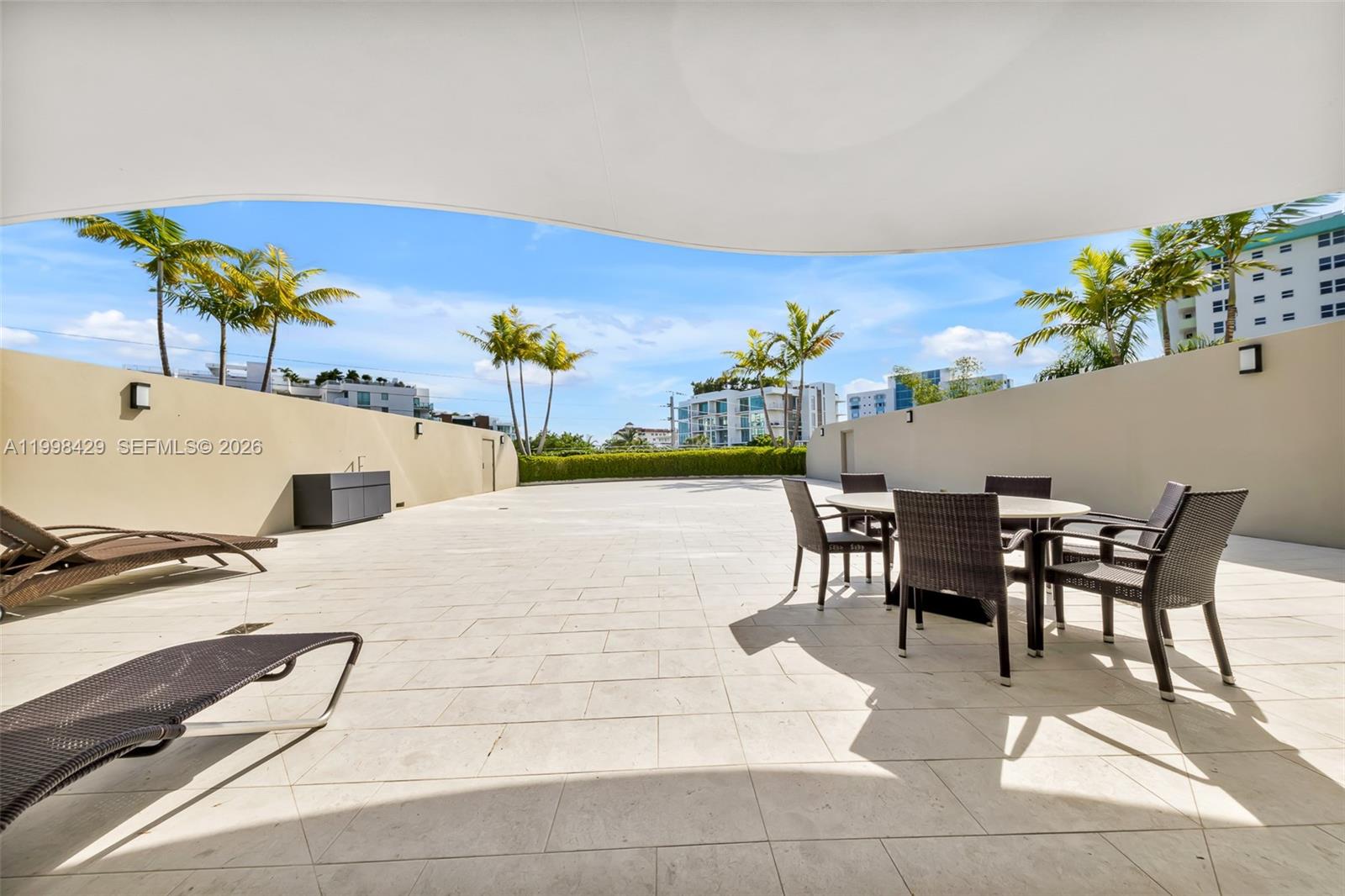 1135 103rd St #304 Bay Harbor Islands, FL 33154