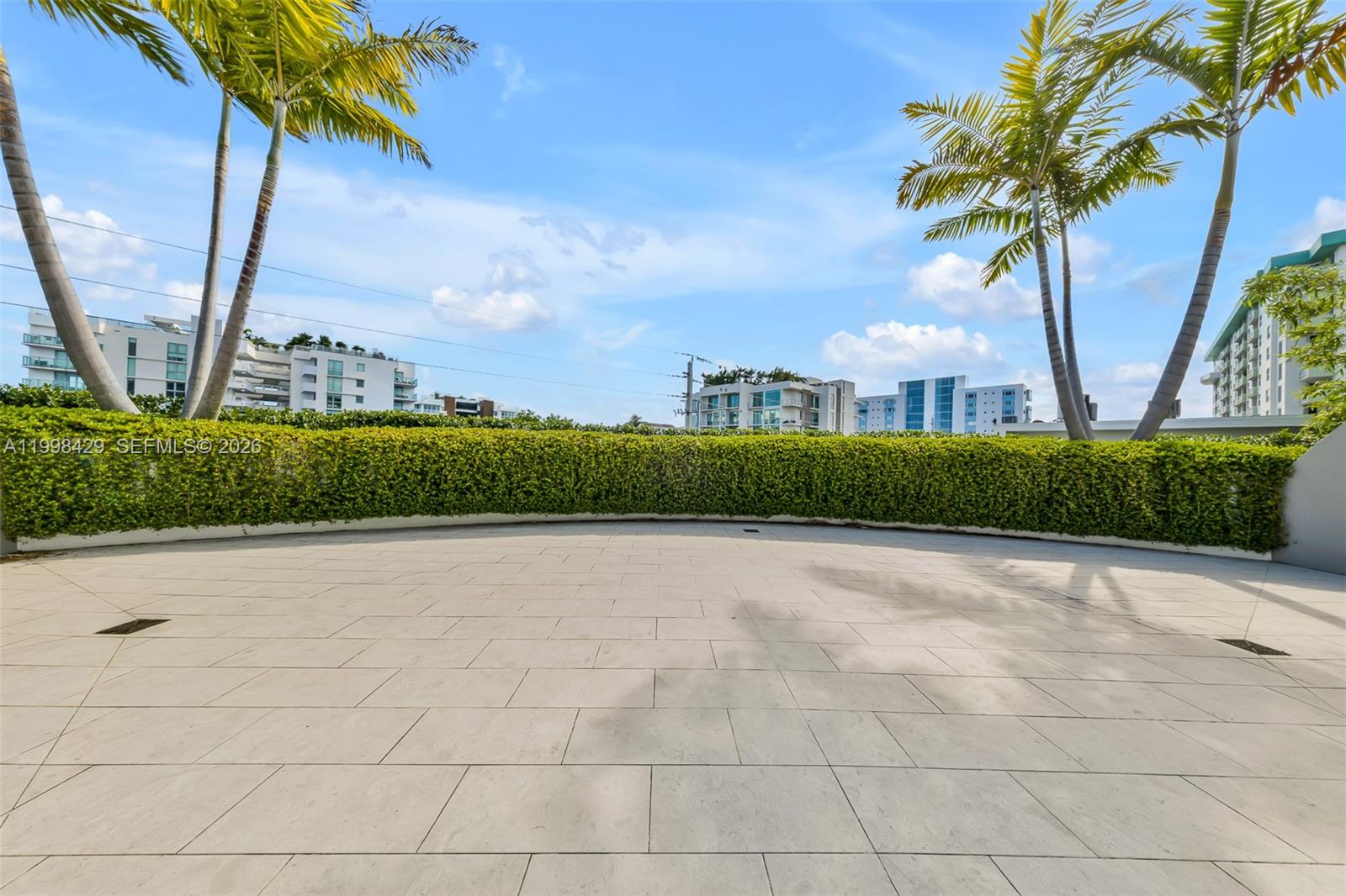 1135 103rd St #304 Bay Harbor Islands, FL 33154