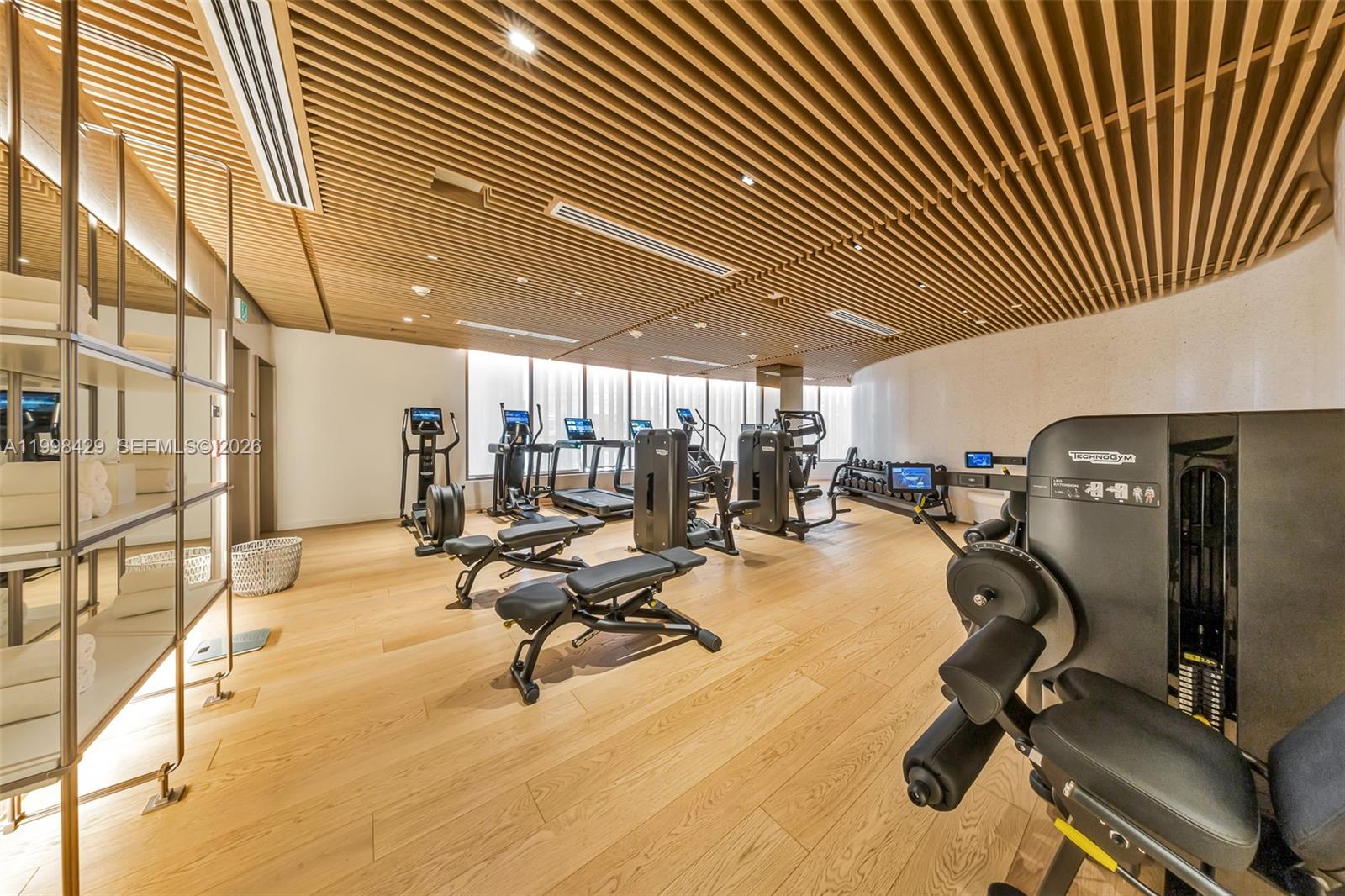 1135 103rd St #304 Bay Harbor Islands, FL 33154