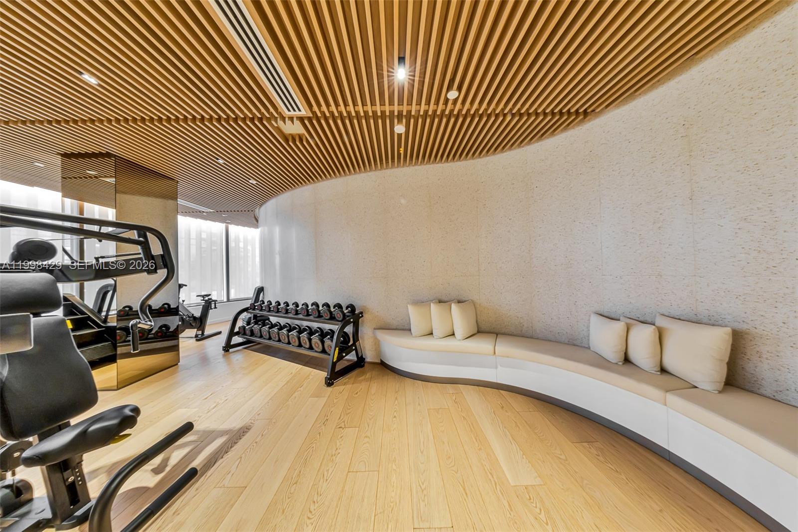 1135 103rd St #304 Bay Harbor Islands, FL 33154