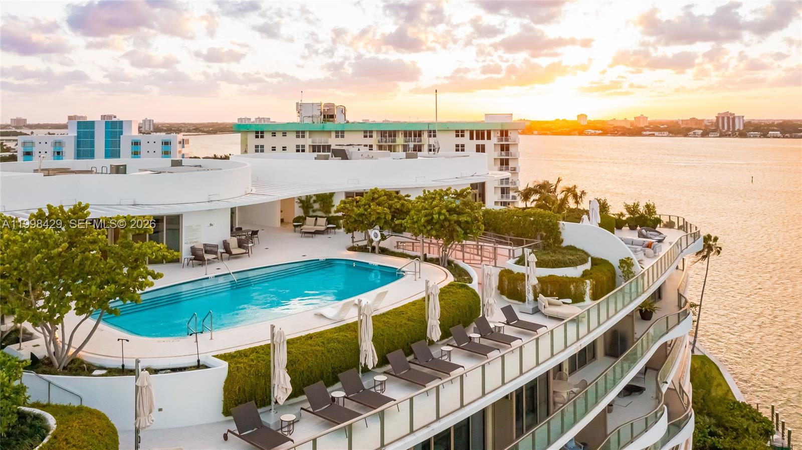 1135 103rd St #304 Bay Harbor Islands, FL 33154