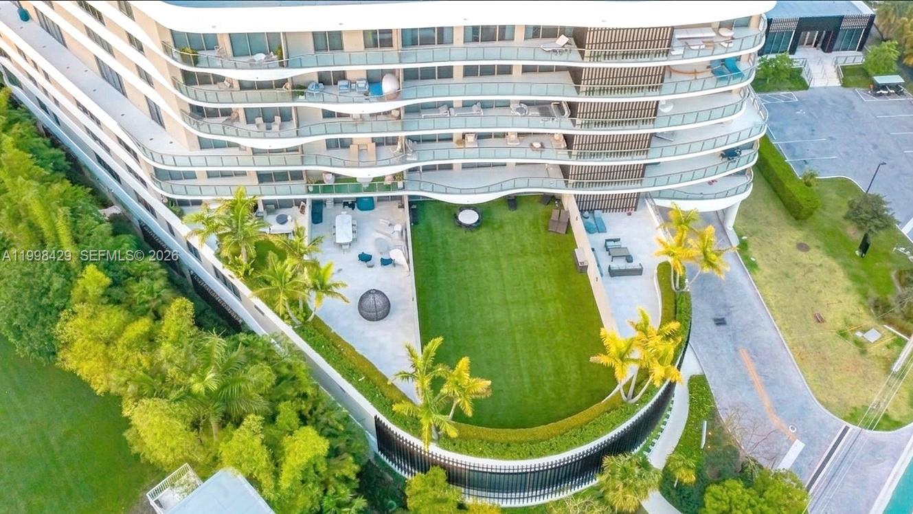 1135 103rd St #304 Bay Harbor Islands, FL 33154