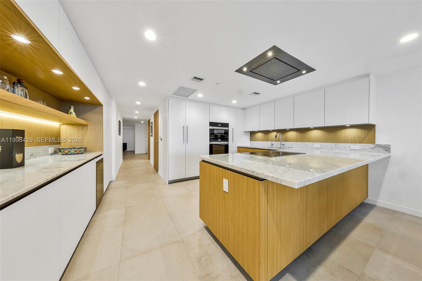 1135 103rd St #304 Bay Harbor Islands, FL 33154