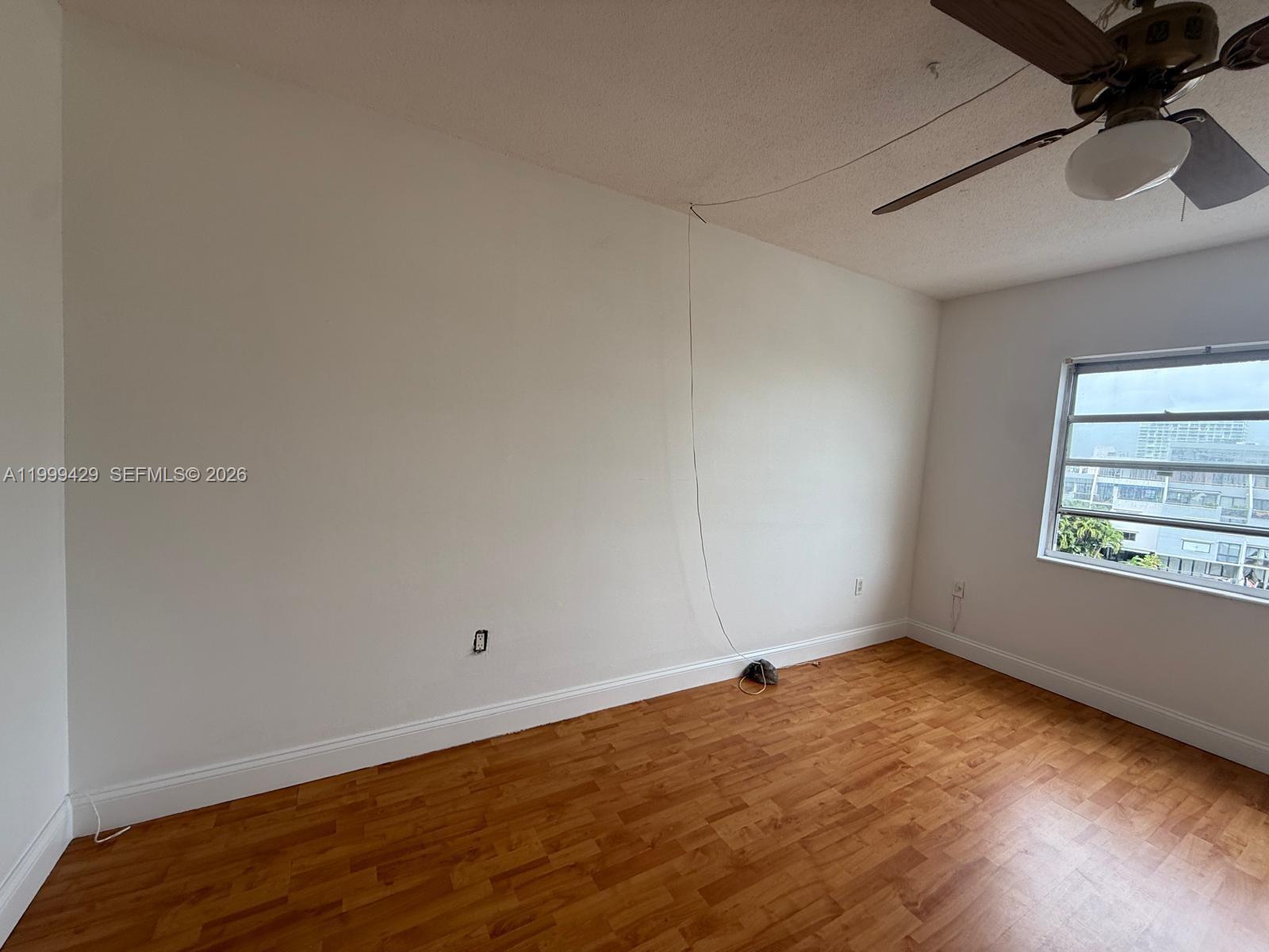 400 Kings Pt Dr #527