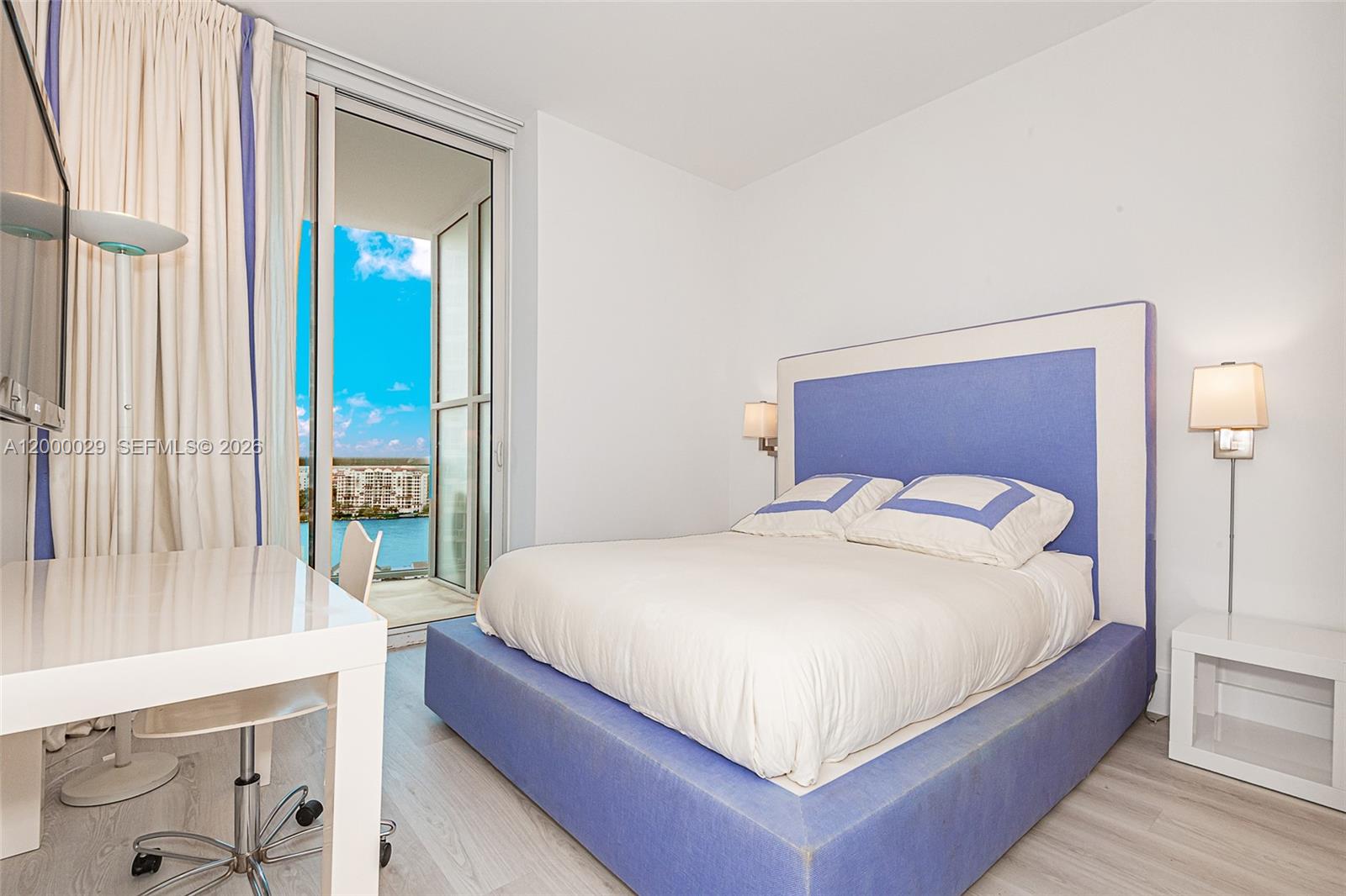 50 S Pointe Dr #1804 Miami Beach, FL 33139