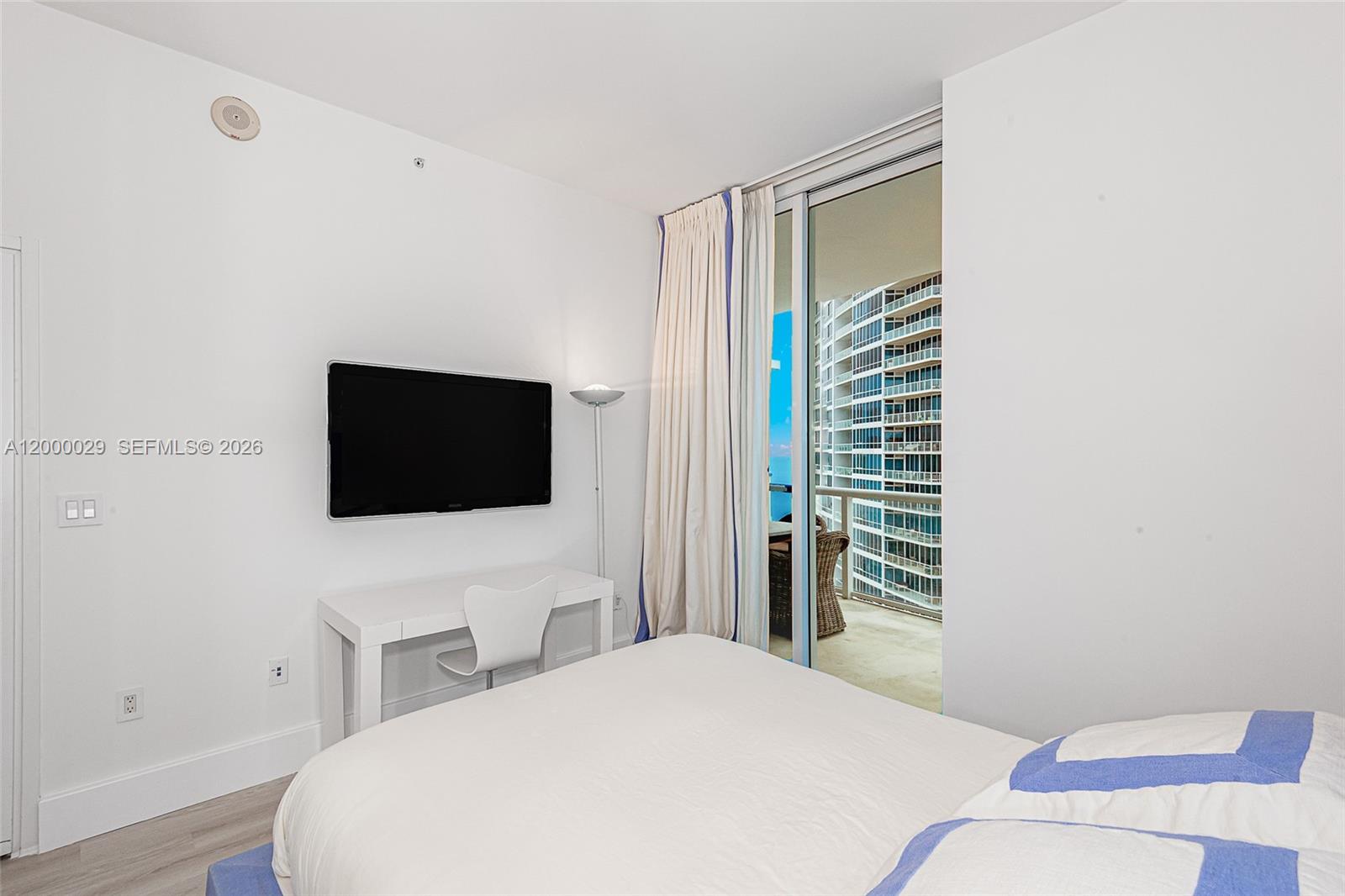 50 S Pointe Dr #1804 Miami Beach, FL 33139