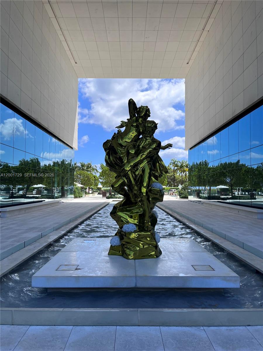 10201 Collins Ave #301