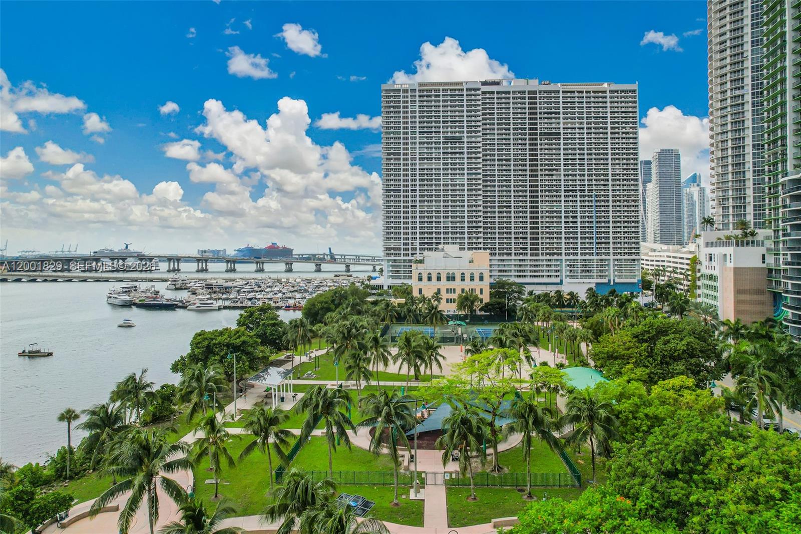 image Cite on the Bay East30