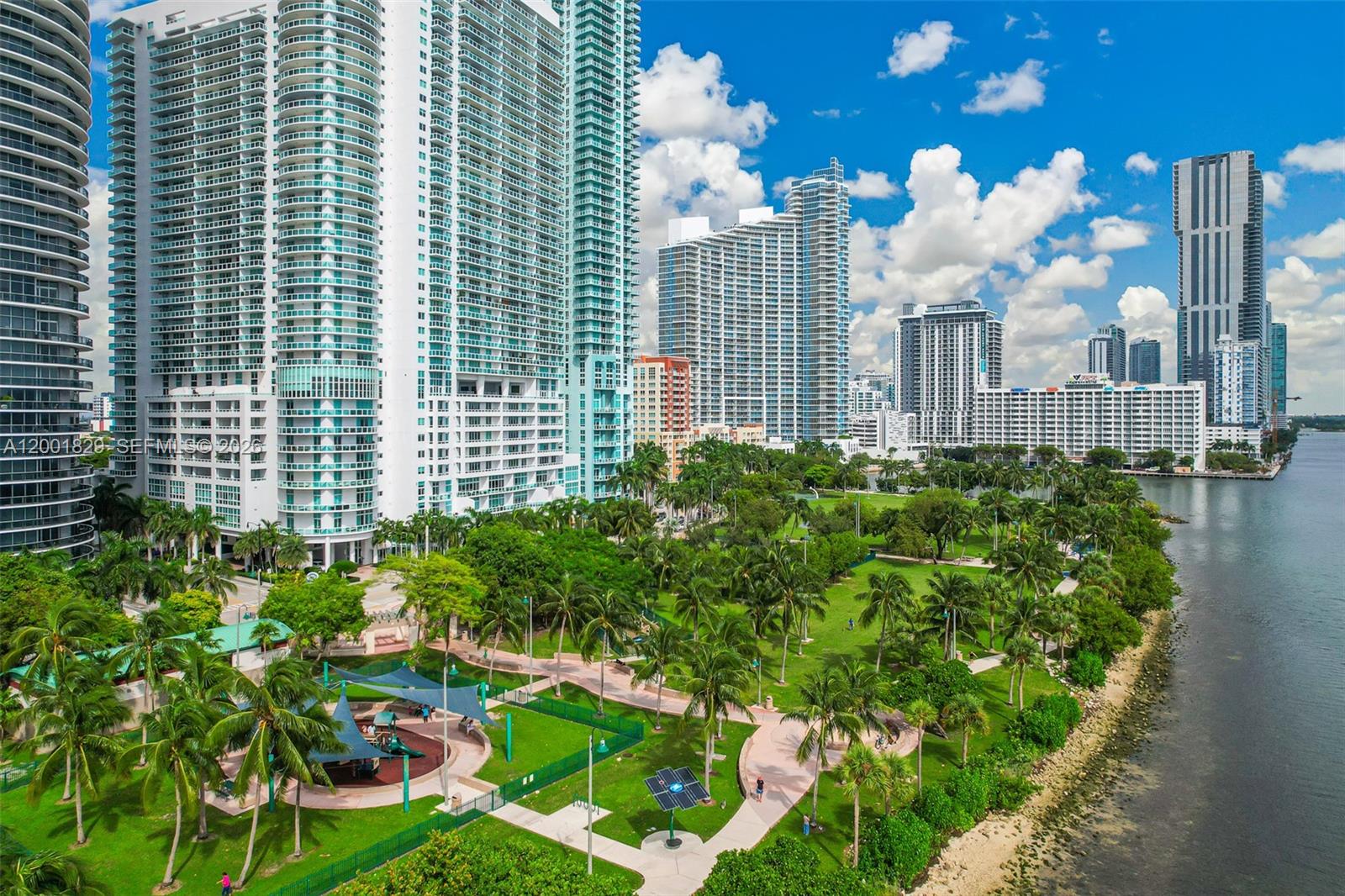 image Cite on the Bay East32
