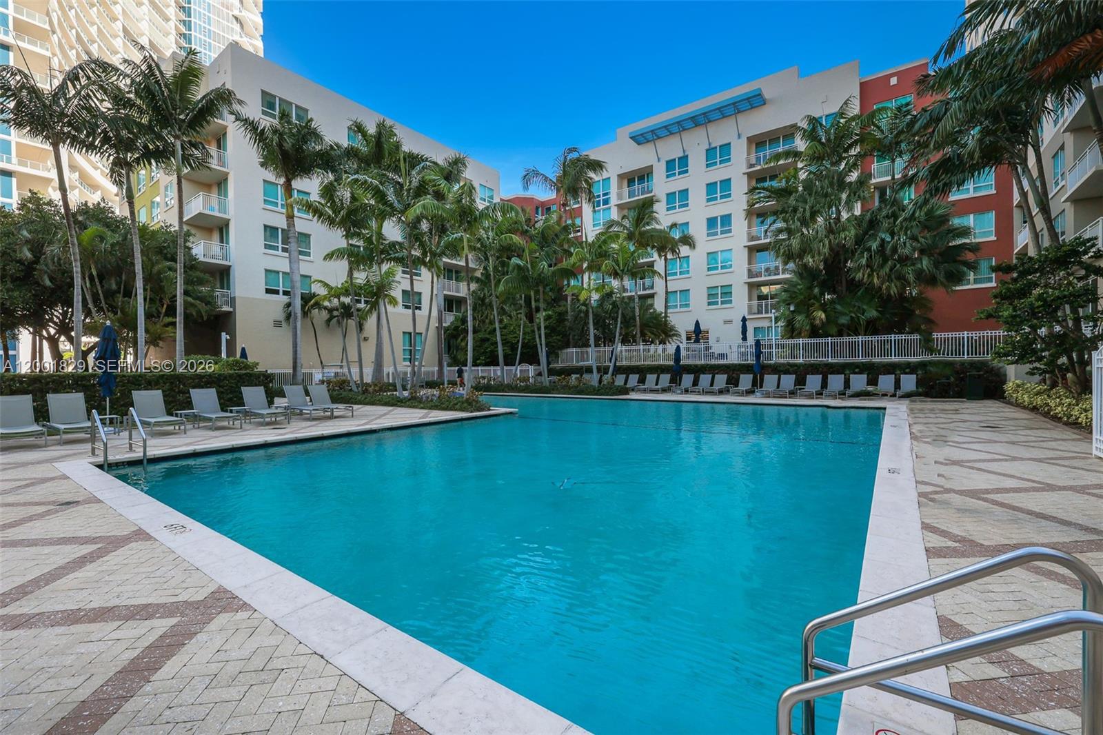 image Cite on the Bay East40