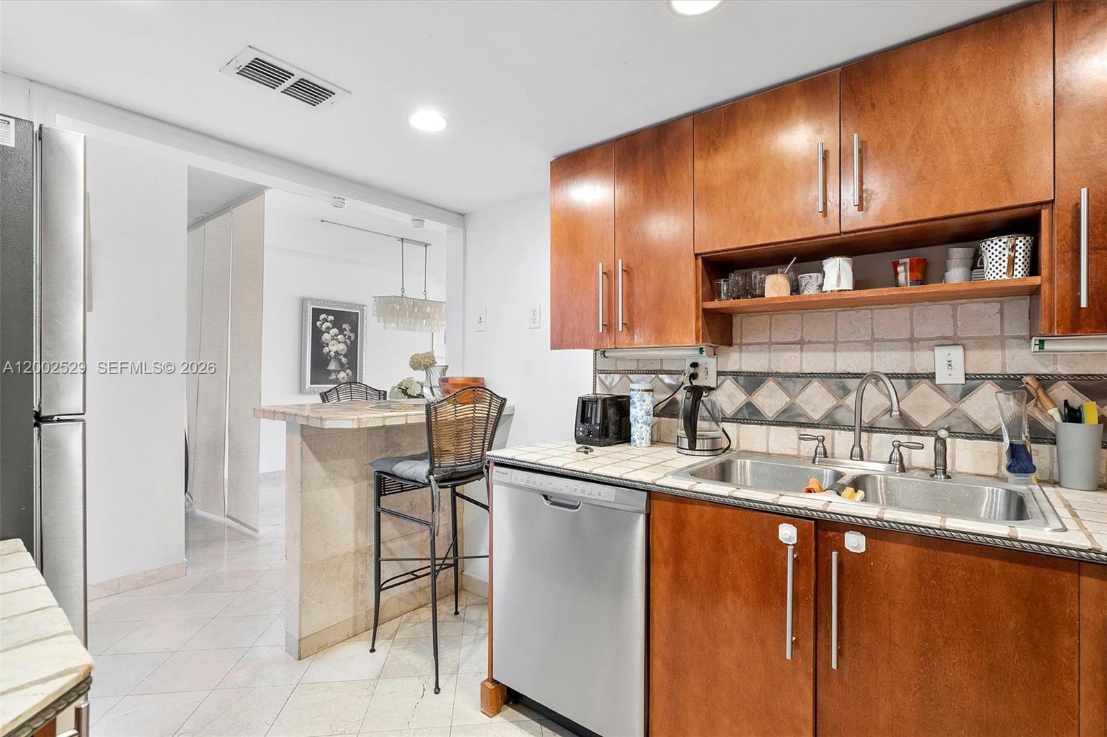 image Arlen House Condo16
