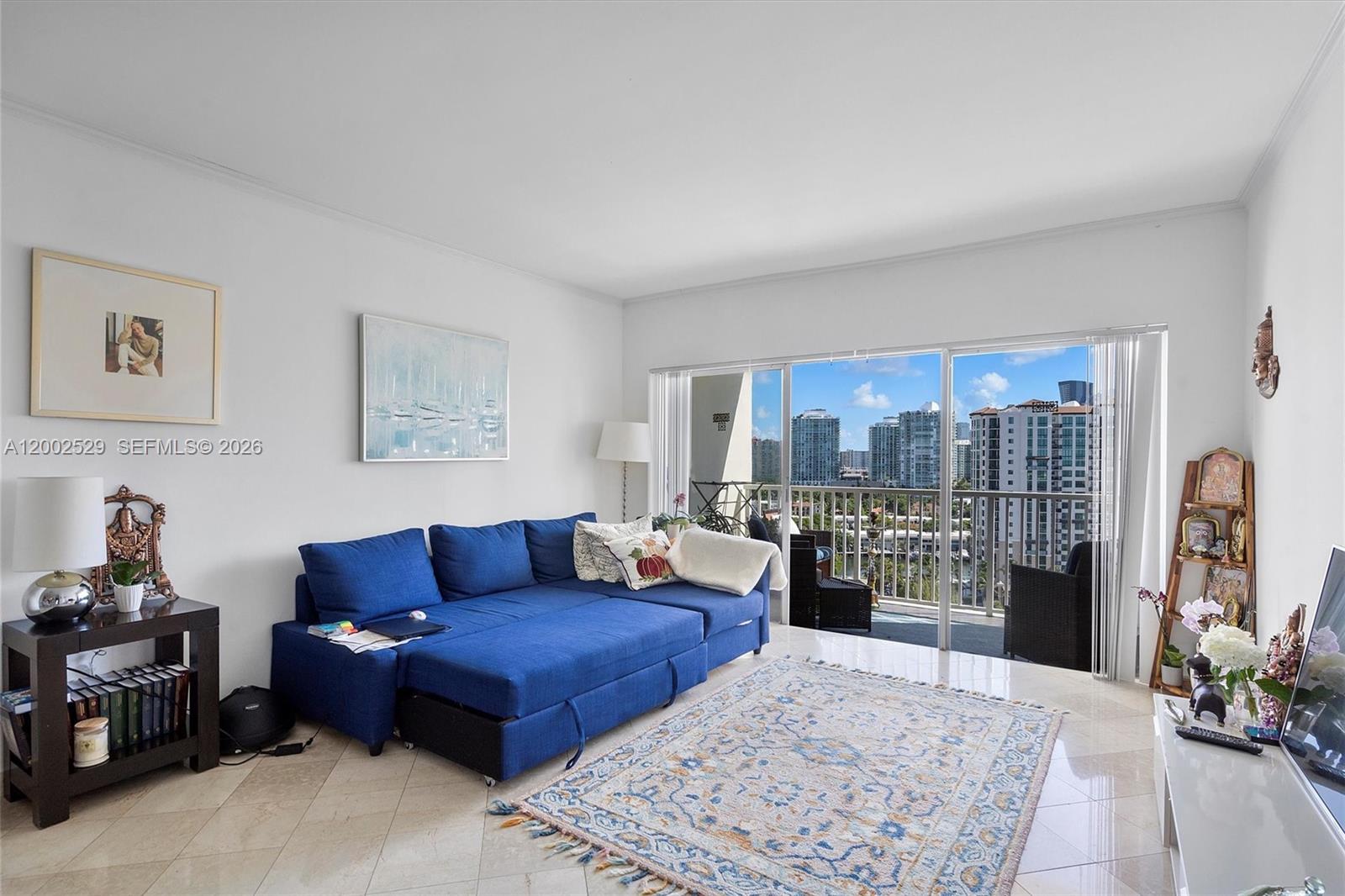 image Arlen House Condo1