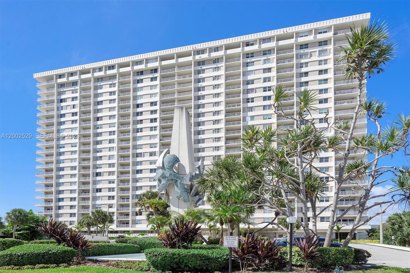 image Arlen House Condo26