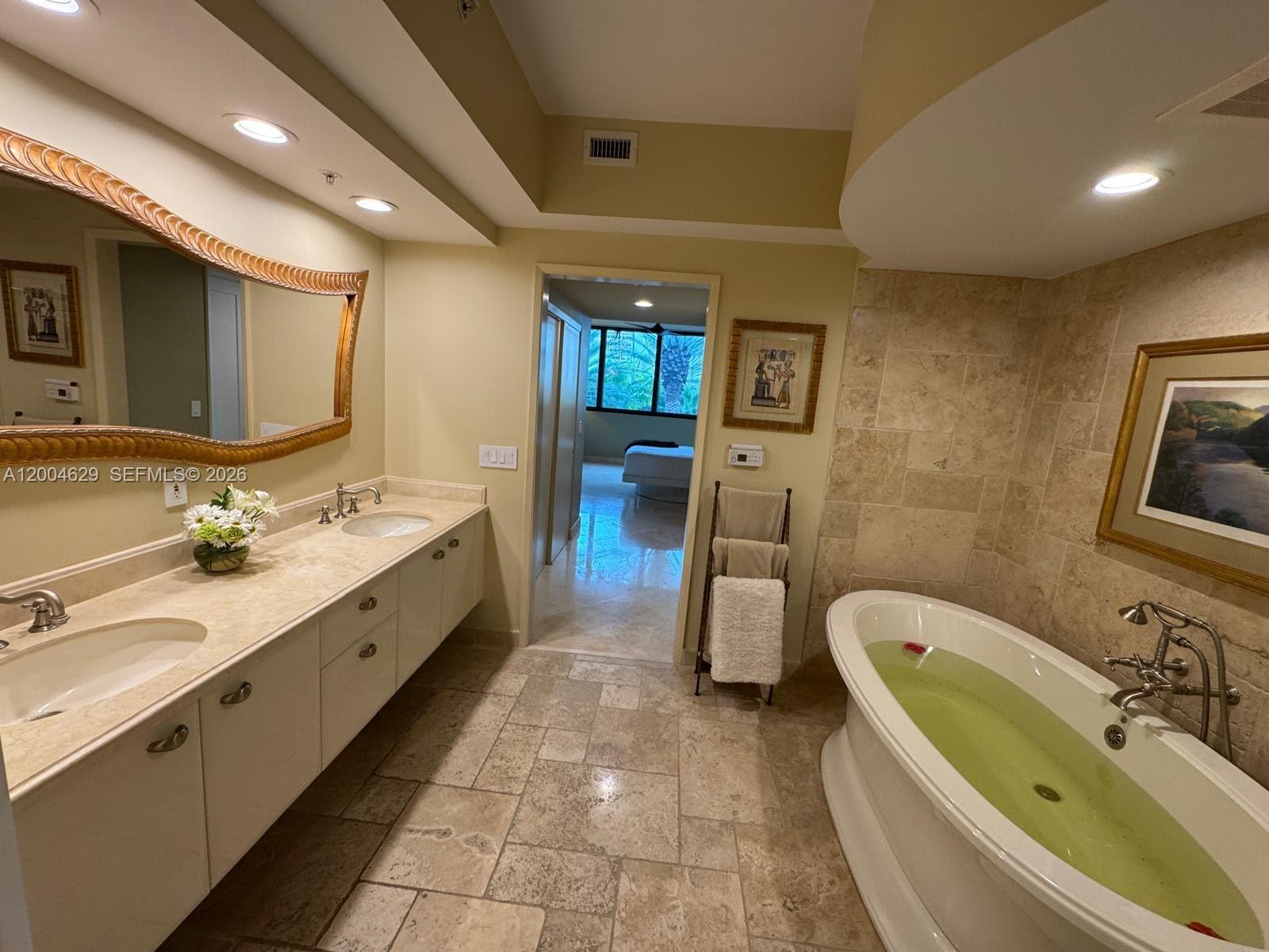 333 Las Olas Way #304 Fort Lauderdale, FL 33301