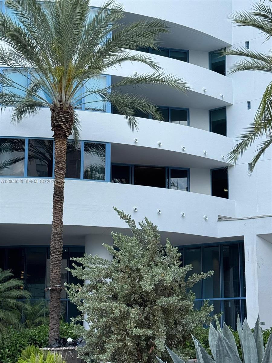 333 Las Olas Way #304 Fort Lauderdale, FL 33301