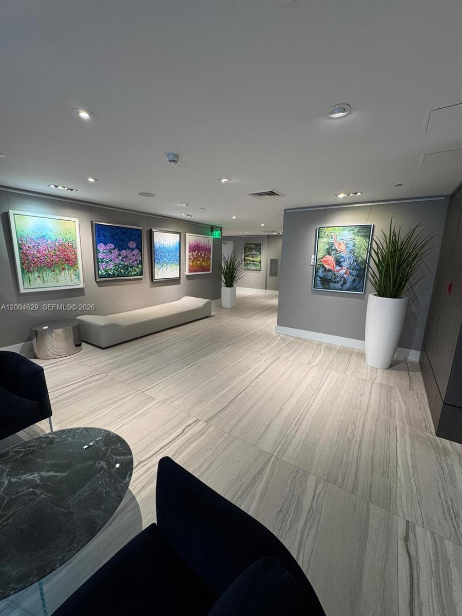 333 Las Olas Way #304 Fort Lauderdale, FL 33301