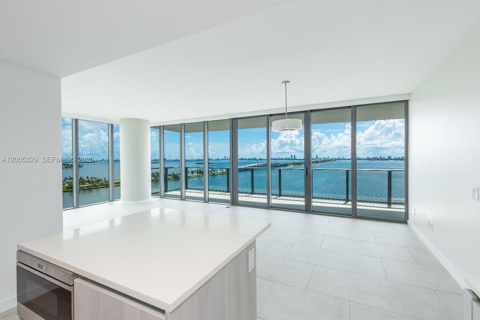 3131 NE 7th Ave #1406