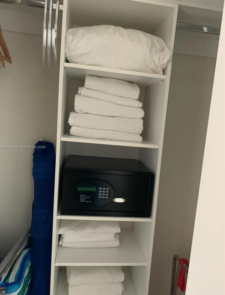 image Beachwalk Condominium14