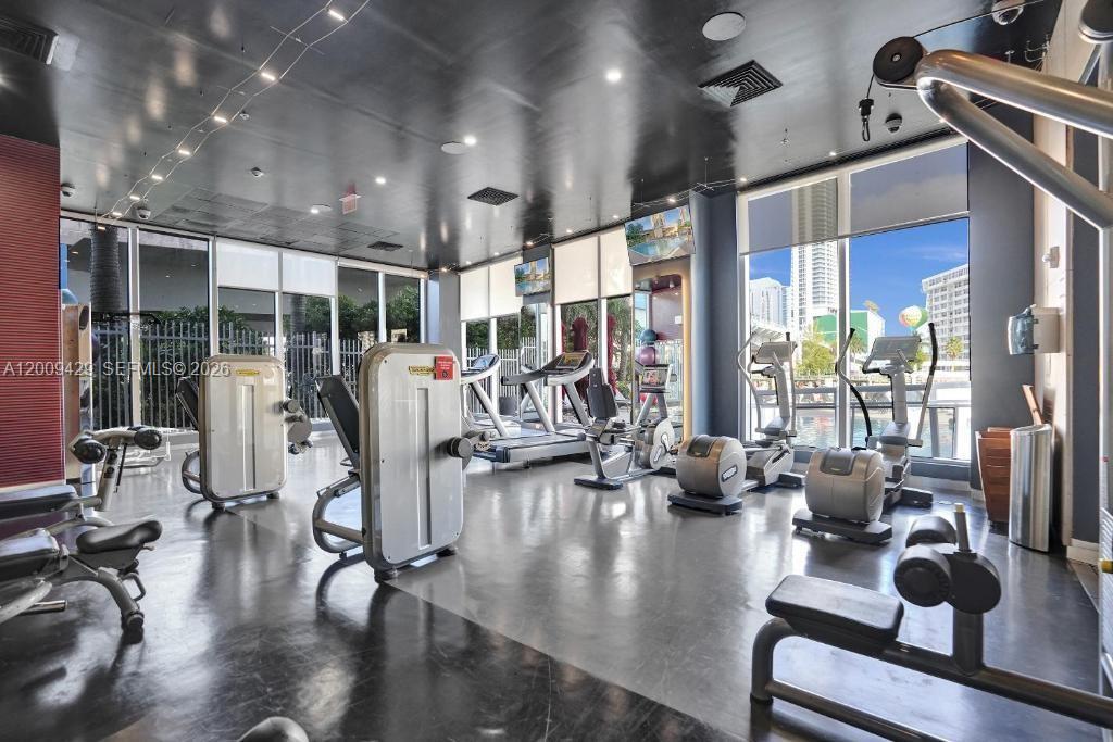 image Beachwalk Condominium24