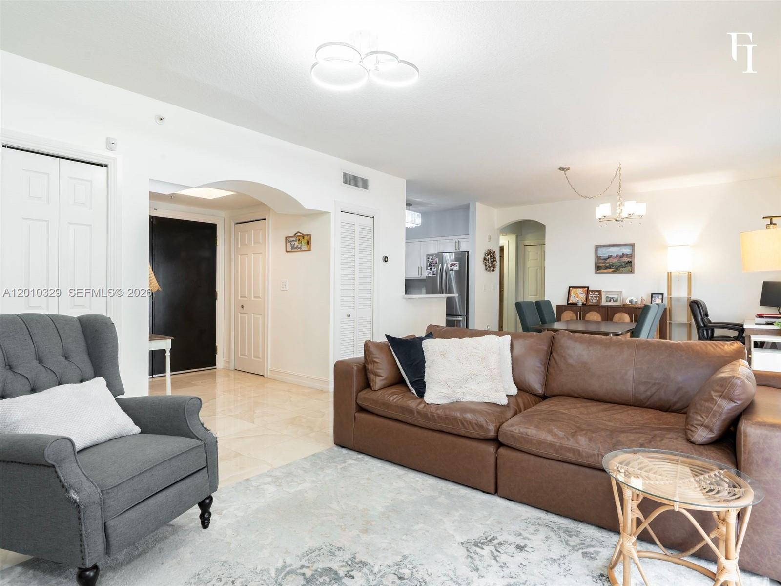 322 Madeira Ave #405 Coral Gables, FL 33134