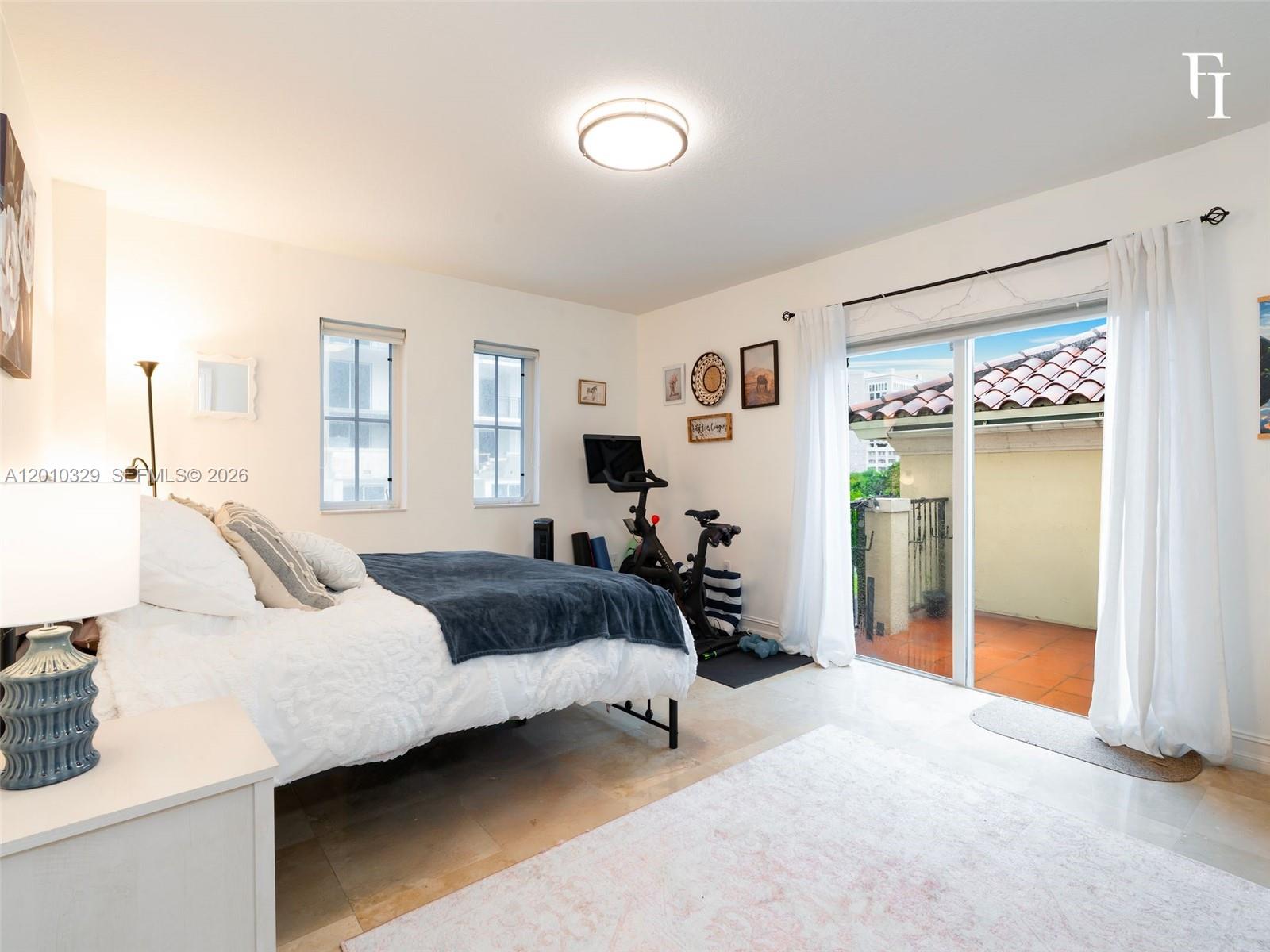 322 Madeira Ave #405 Coral Gables, FL 33134