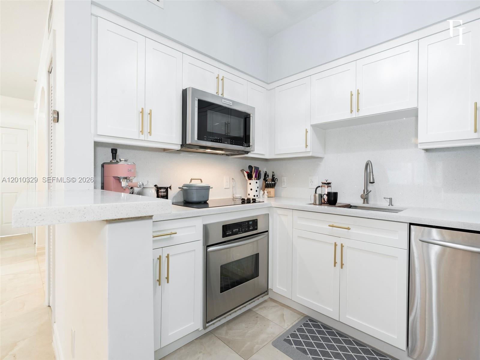 322 Madeira Ave #405 Coral Gables, FL 33134