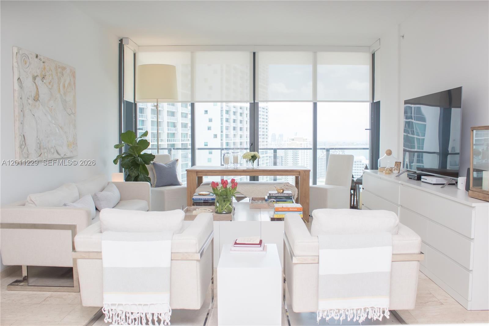 68 SE 6th St #2209