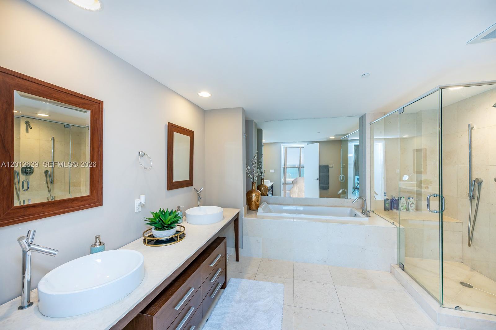 465 E Brickell Ave #5305 Miami, FL 33131