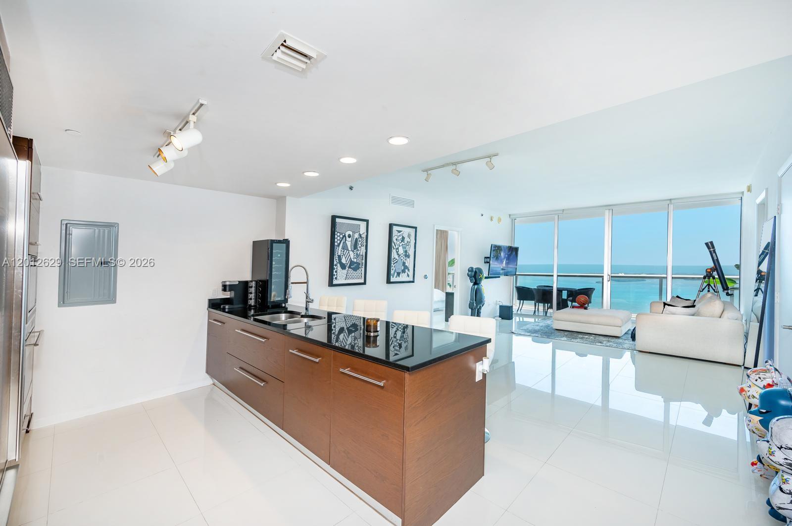 465 E Brickell Ave #5305 Miami, FL 33131