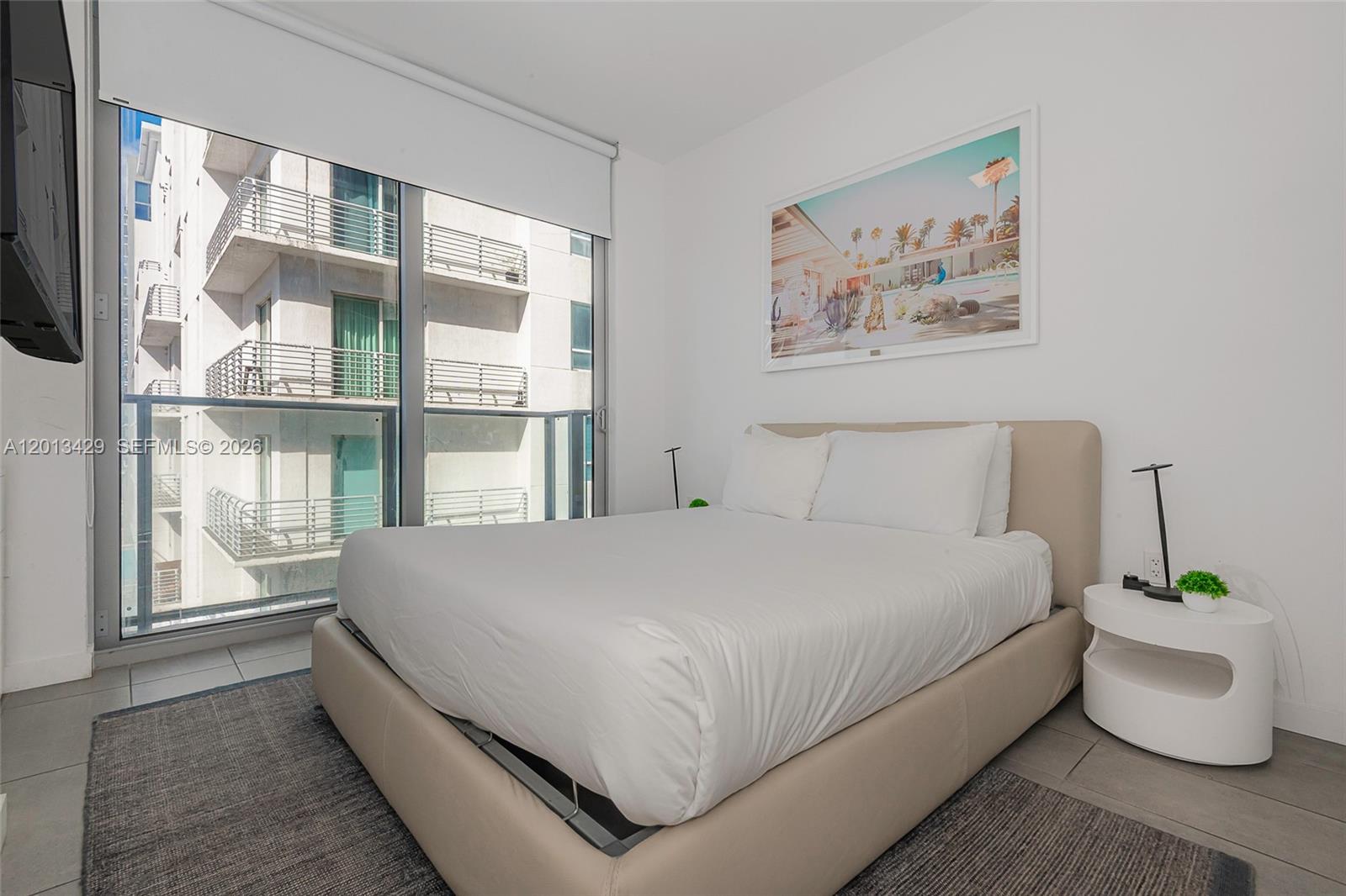 227 NE 2nd St #2206 Miami, FL 33132