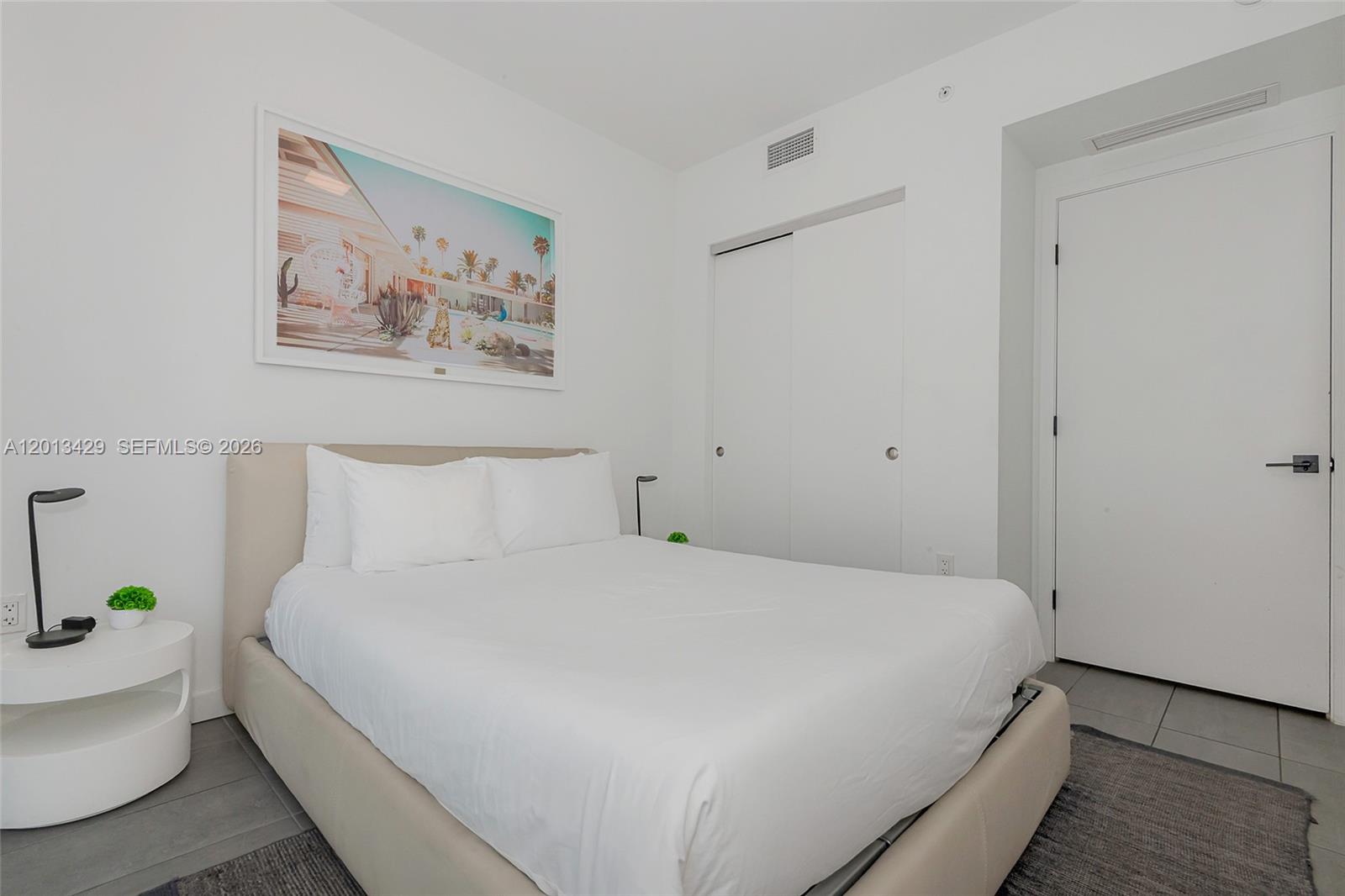 227 NE 2nd St #2206 Miami, FL 33132