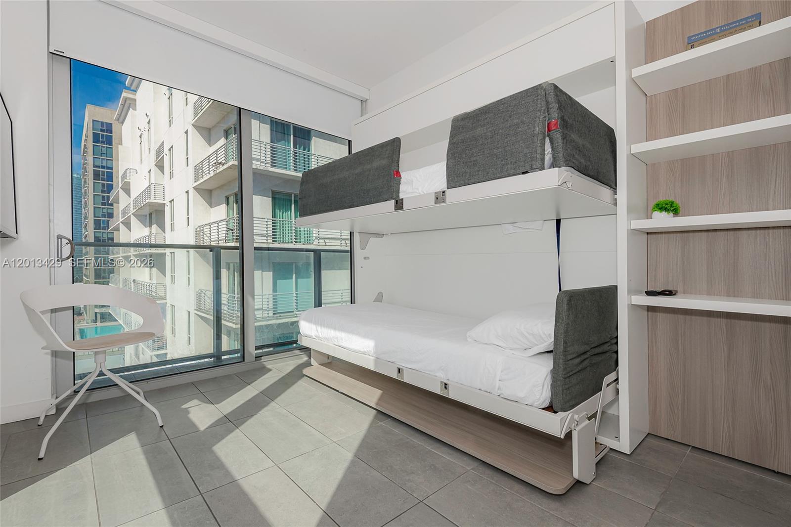 227 NE 2nd St #2206 Miami, FL 33132