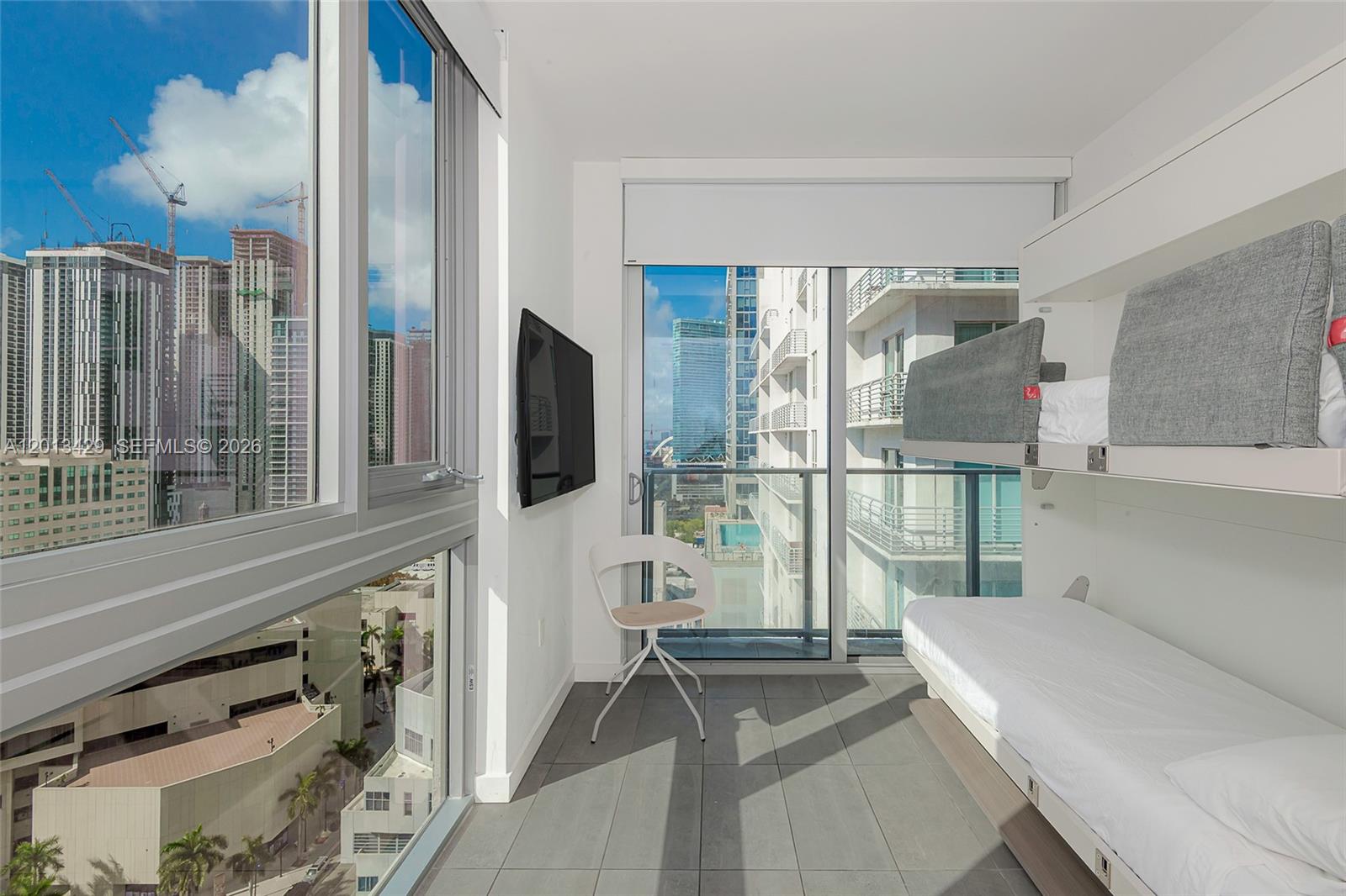 227 NE 2nd St #2206 Miami, FL 33132