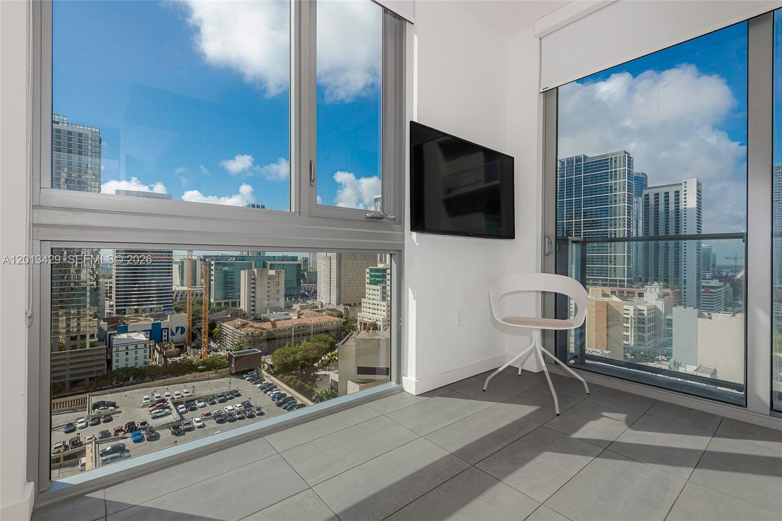 227 NE 2nd St #2206 Miami, FL 33132