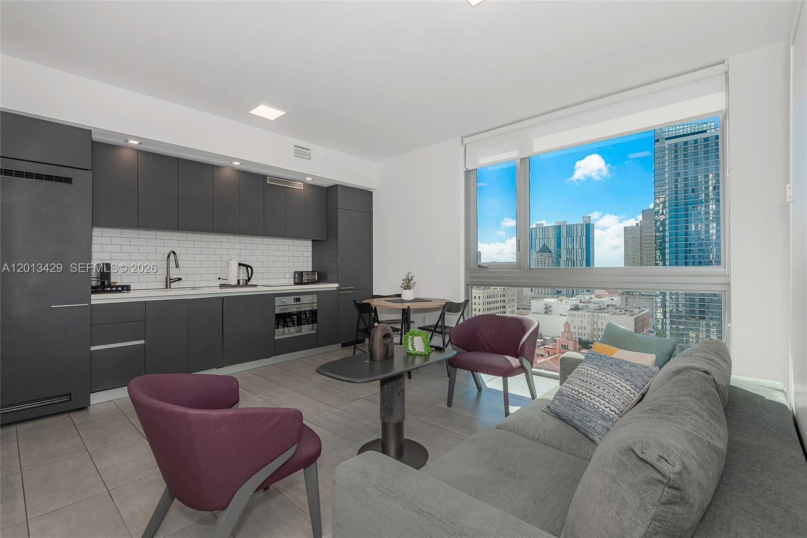 227 NE 2nd St #2206 Miami, FL 33132