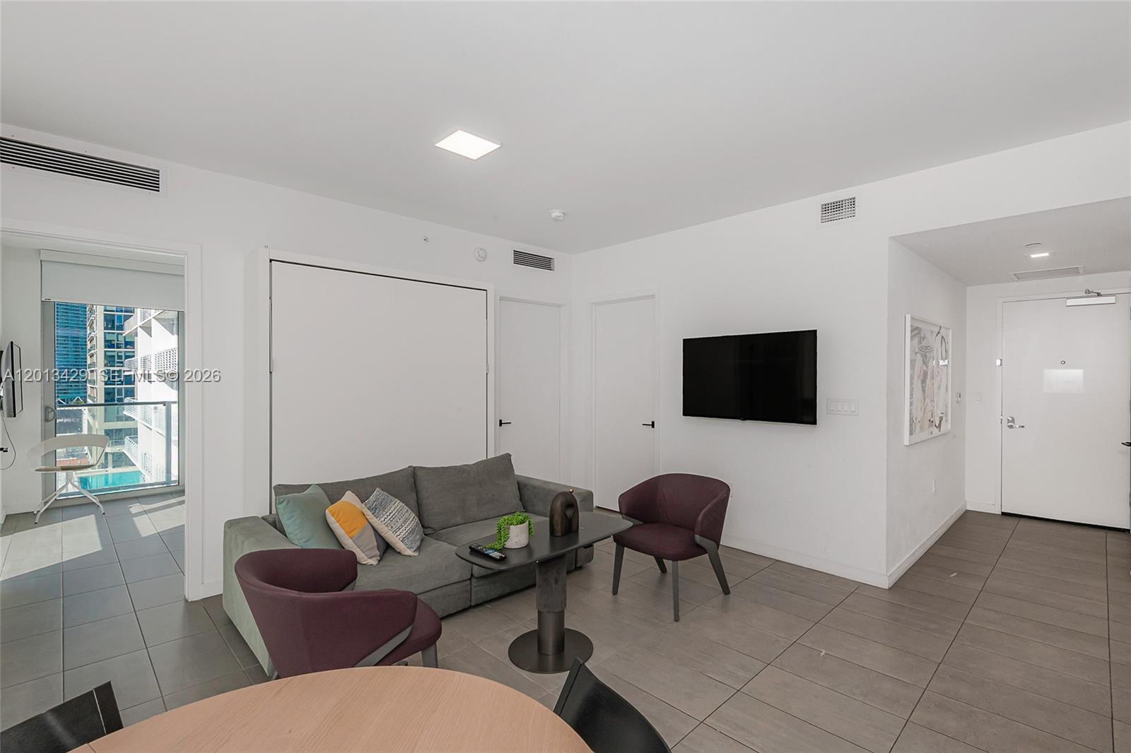 227 NE 2nd St #2206 Miami, FL 33132