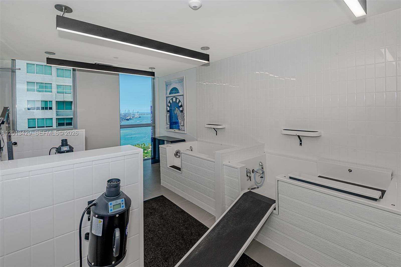 227 NE 2nd St #2206 Miami, FL 33132