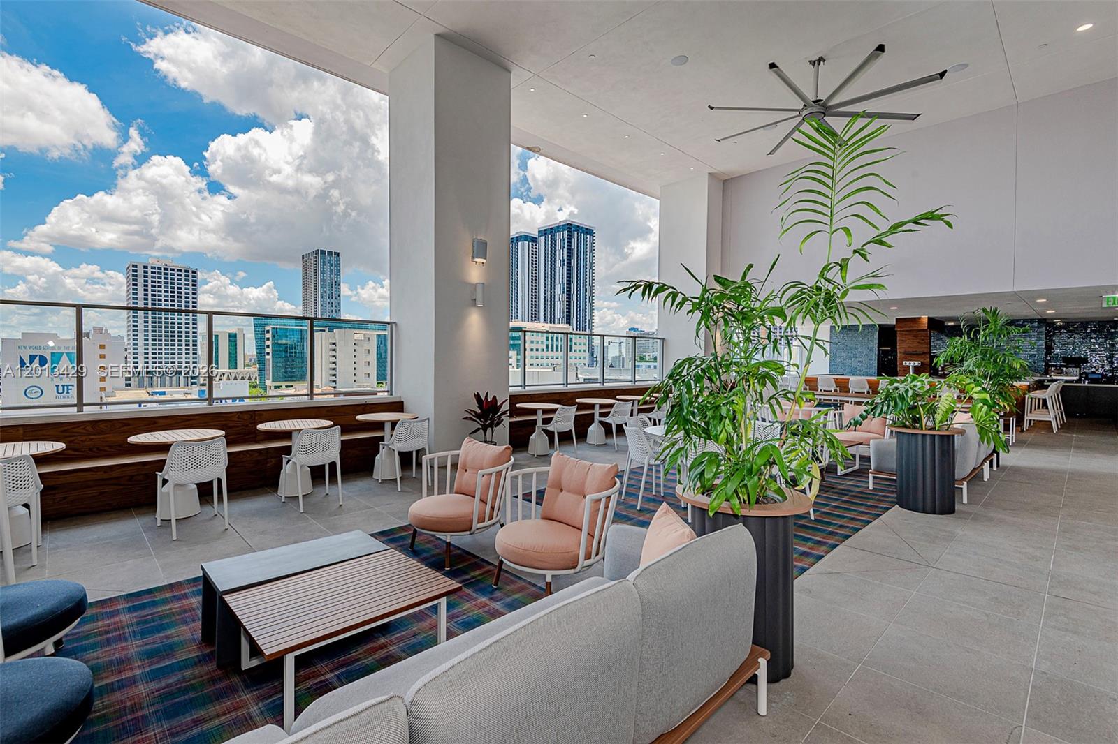 227 NE 2nd St #2206 Miami, FL 33132