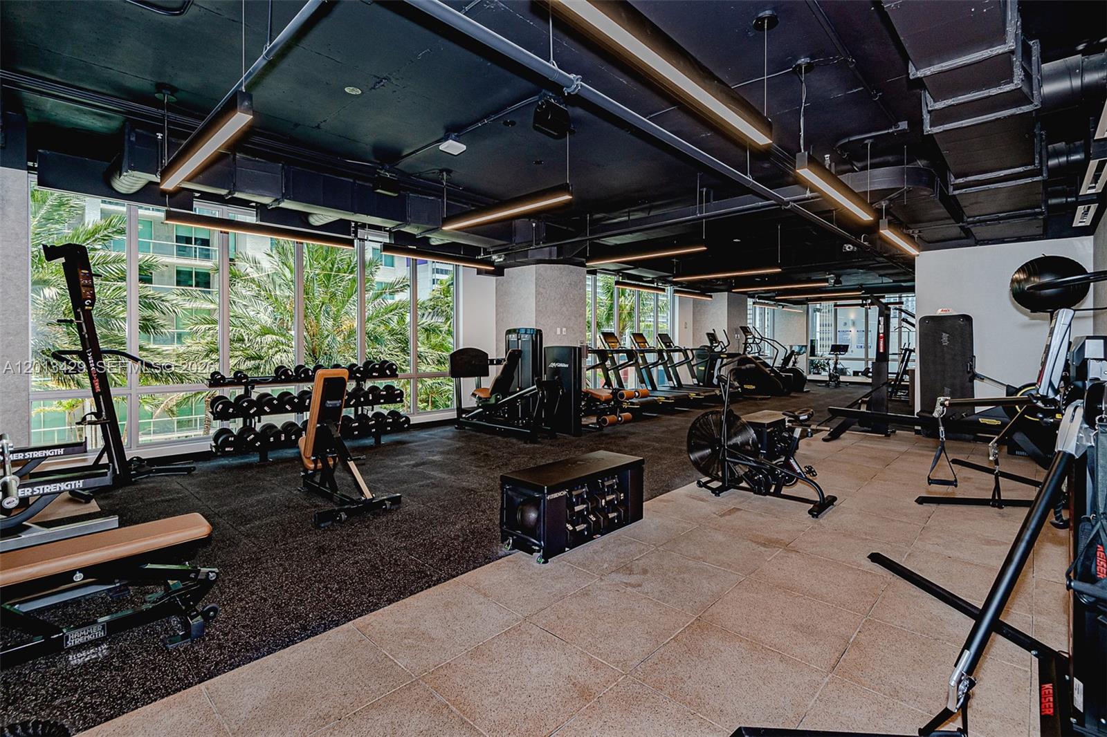 227 NE 2nd St #2206 Miami, FL 33132