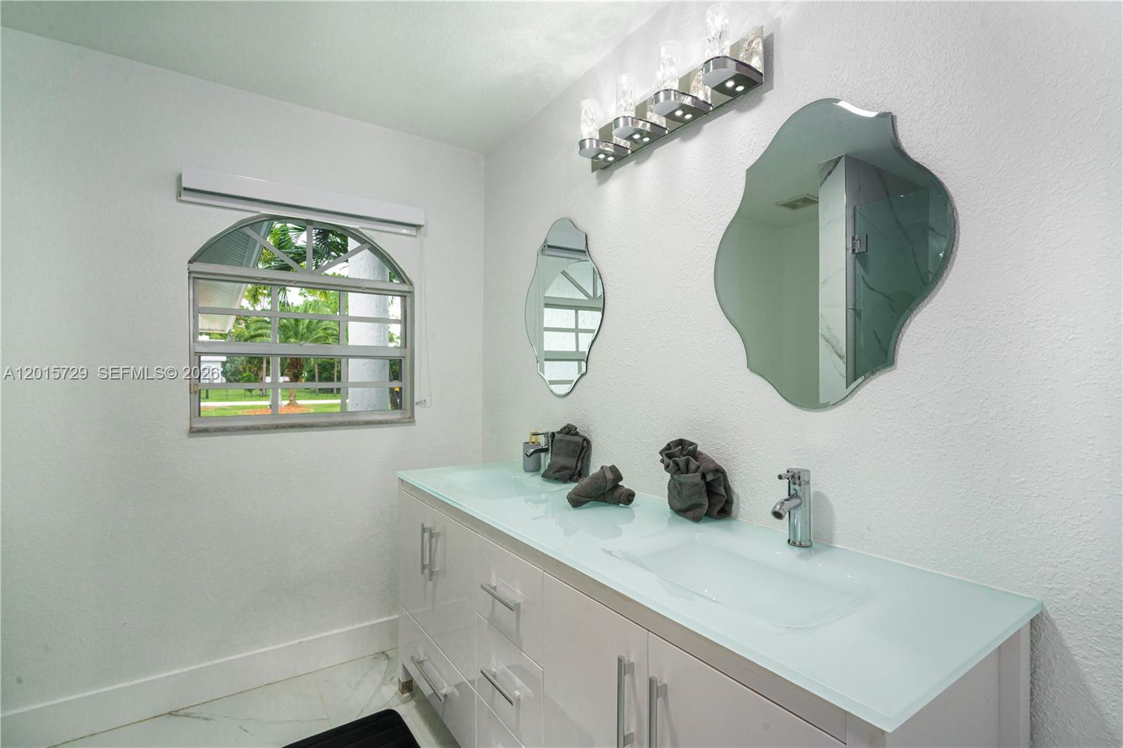 11066 N 46th Pl N West Palm Beach, FL 33411