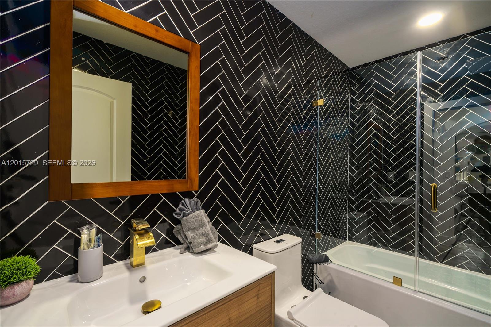 11066 N 46th Pl N West Palm Beach, FL 33411