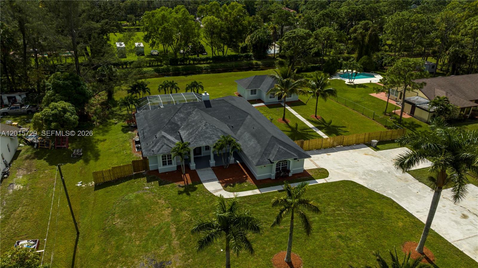 11066 N 46th Pl N West Palm Beach, FL 33411