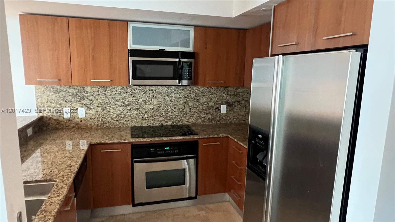 9055 SW 73rd Ct #2007 Miami, FL 33156